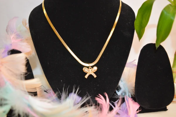 Bow in Snake Chain