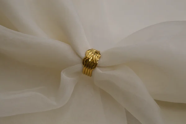 Golden Wrap