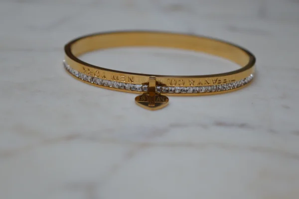 Dainty Drop Bracelet 1