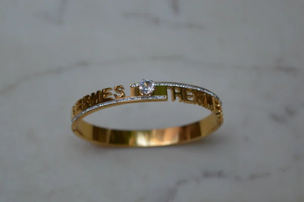 Twist of Gold Bracelet - Image 3