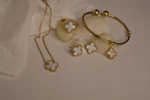White Clover Combo 1 Set